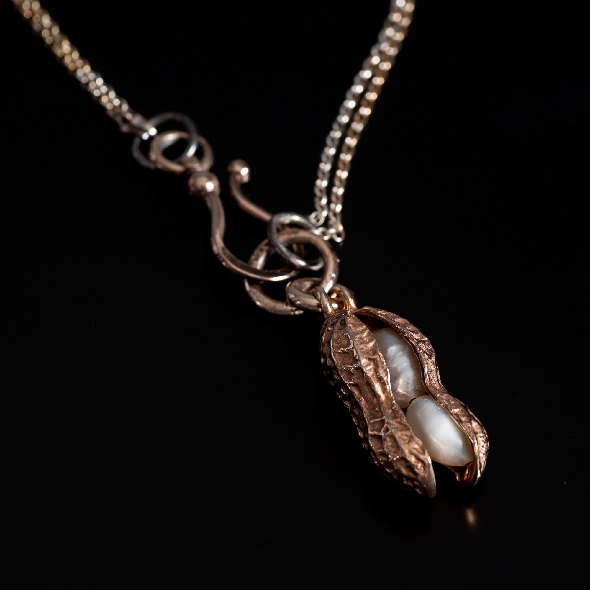 Juvelisto Design  Peanut Pendant in Bronze with freshwater pearls