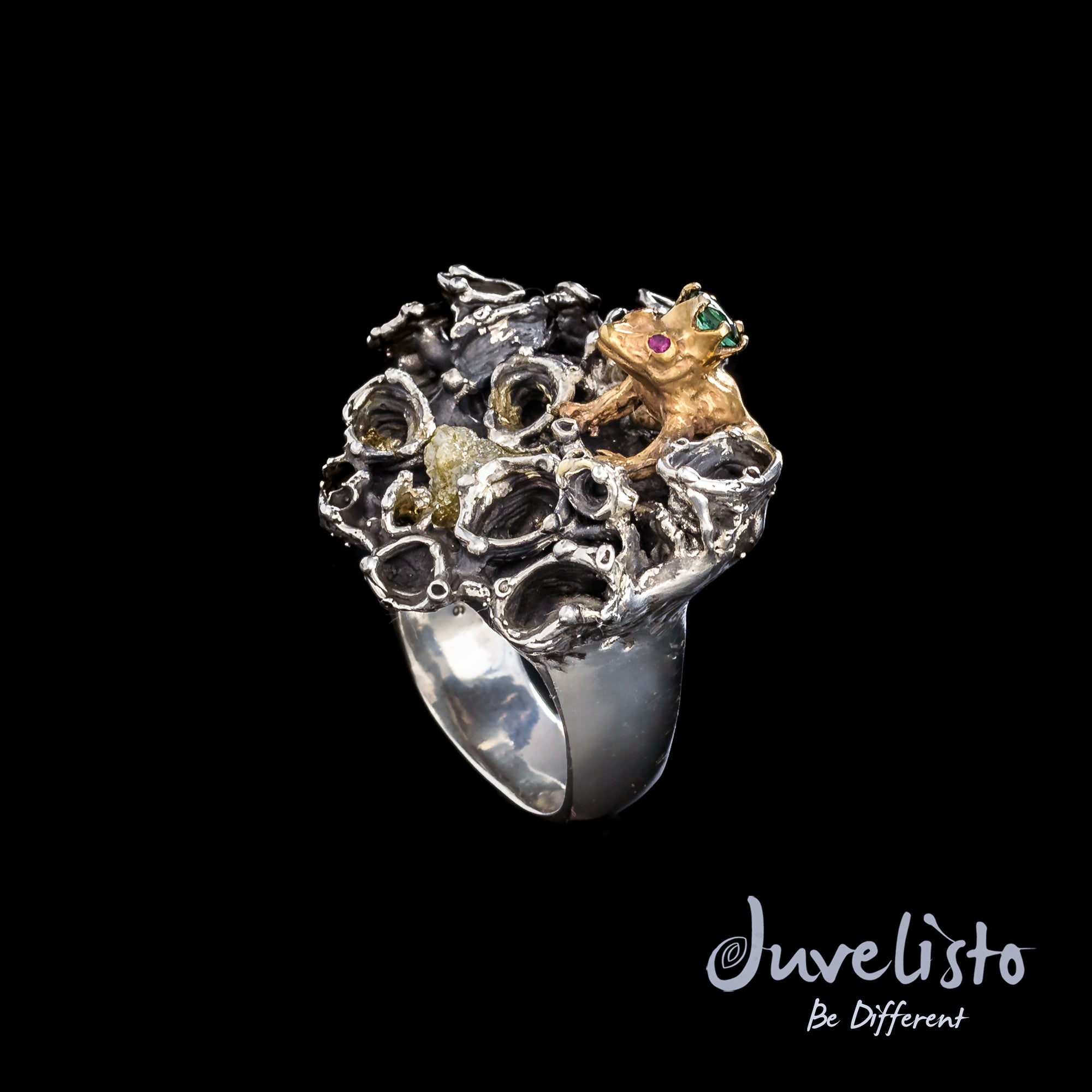 Juvelisto Design Charming Frog Prince Ring in Sterling Silver with Raw Diamond