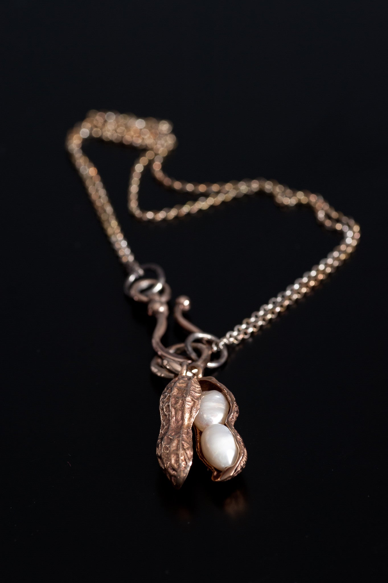 Peanut Pendant in Bronze with freshwater pearls - Juvelisto - Pendant - Juvelisto Design - 2
