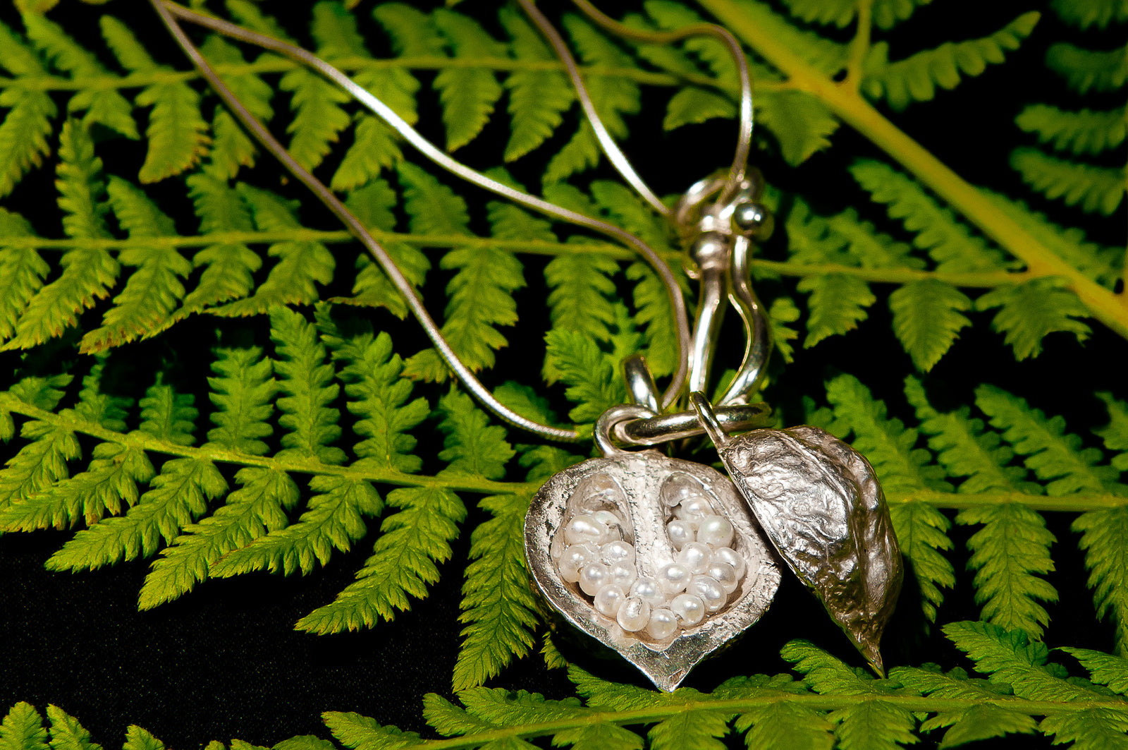 Silver Walnut Pendant - Juvelisto - Pendant - Juvelisto Design - 2