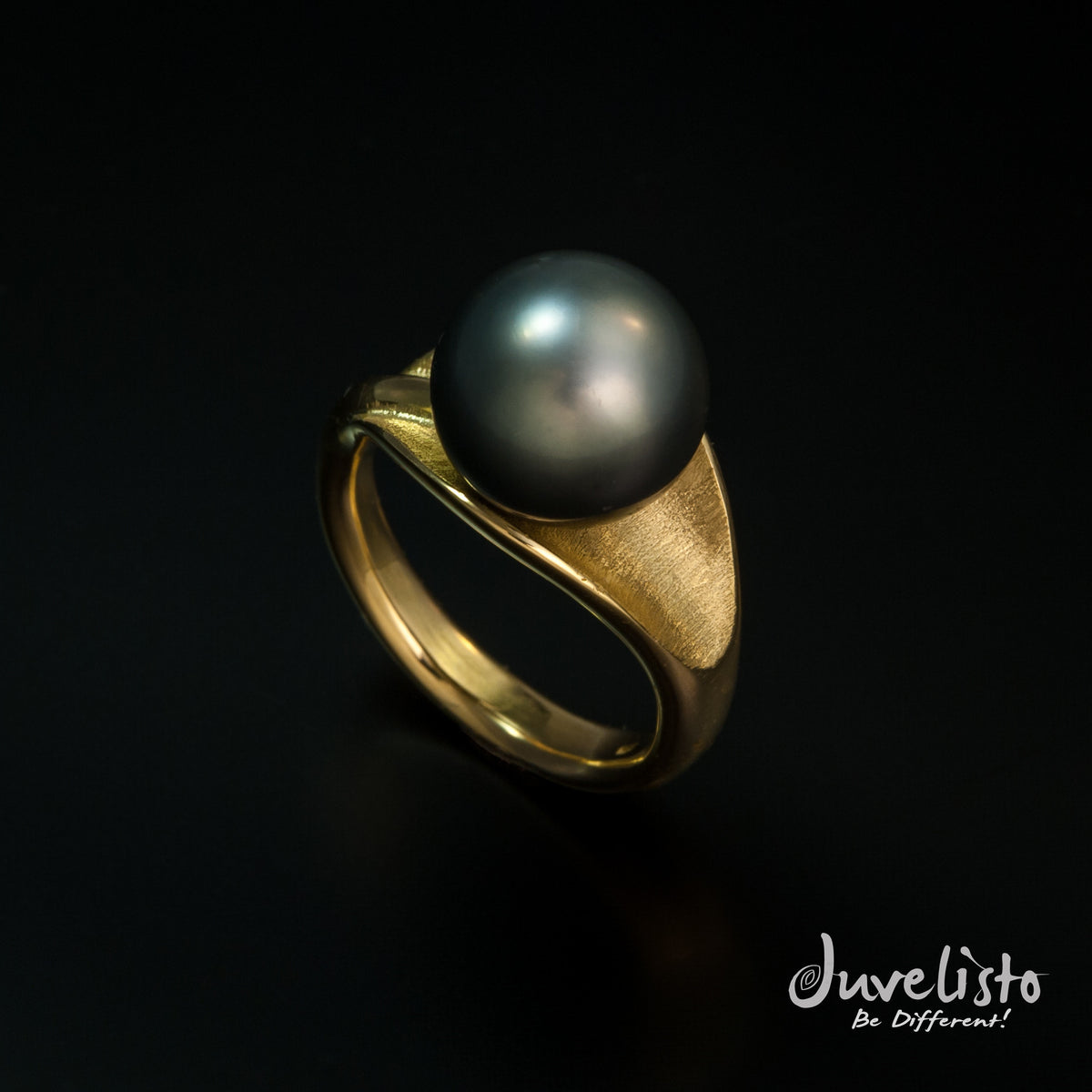 Ring - JDC 18kt Yellow Gold Leaf Ring With Grey Pearl